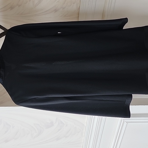 Louis Vuitton Black Long Sleeve Dress with Flower Accent - Picture 5 of 8